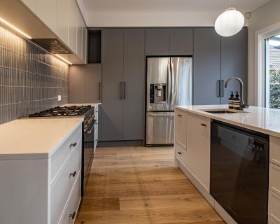 Liz-Kitchen-1-Web