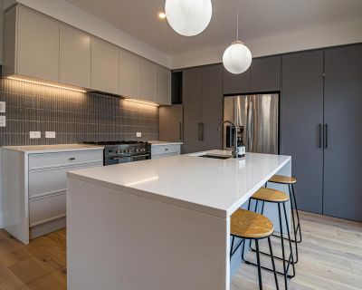 Liz-Kitchen-2-Web