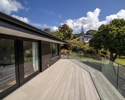 Victoria Deck Side No BBQ Web_resize