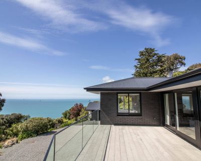 Victoria House Deck Wide Web_resize